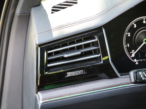 2020R-Line  п؅^(q)