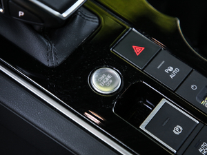 2020R-Line  п؅^(q)