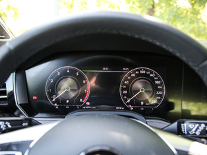 2020R-Line  п؅^(q)