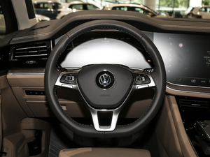 2020款3.0TSI 锐尊版 方向盘