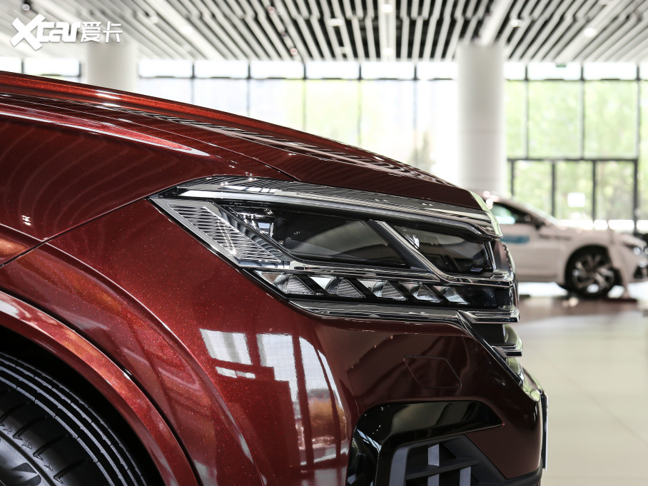 2021;J 3.0TSI J (jng)\b