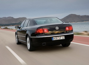 2009款3.6L 五座加长豪华版 整体外观
