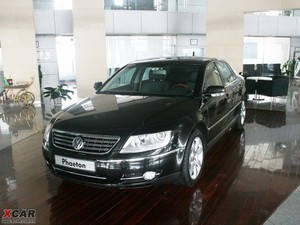 2009款3.6L 四座加长行政版 左前45度