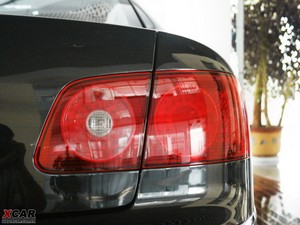 2009款3.6L 四座加长行政版 尾灯