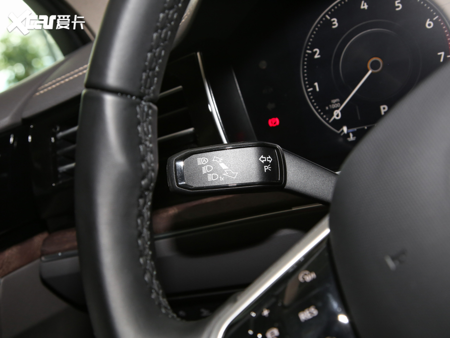 2022;J 3.0TSI J (jng)\b