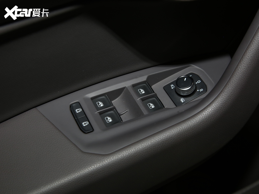 2022;J 3.0TSI J (jng)\(yn)(dng)b