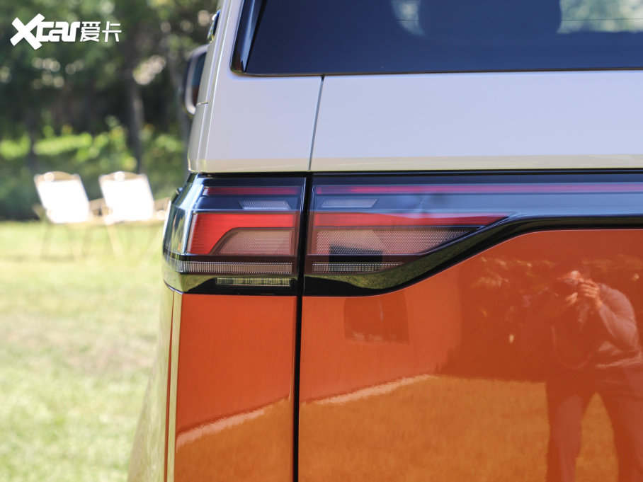 2022���ID. Buzz ������