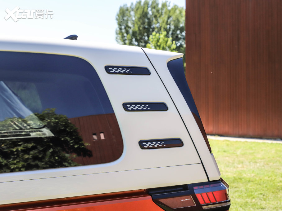 2022���ID. Buzz ������