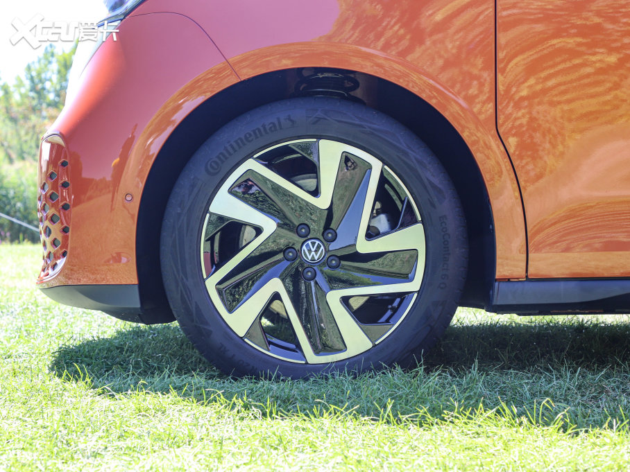 2022���ID. Buzz ������