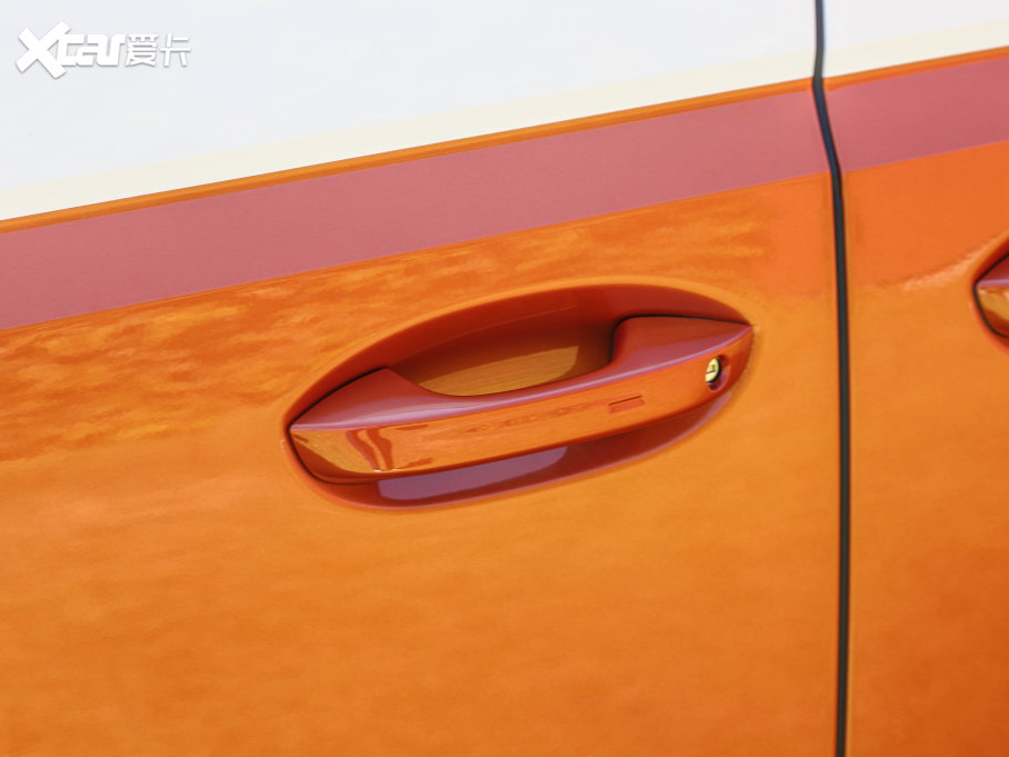 2022���ID. Buzz ������