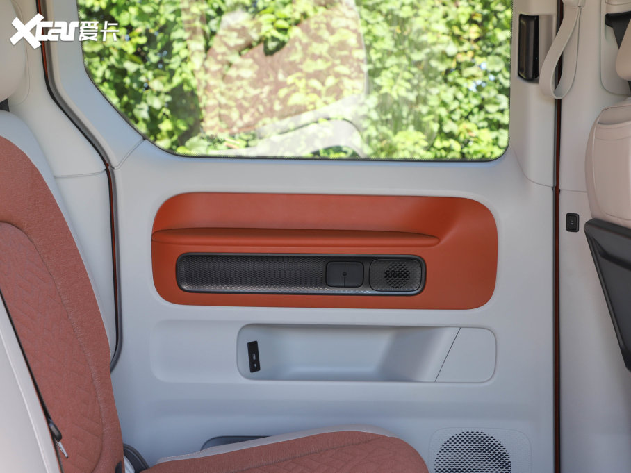 2022���ID. Buzz ������