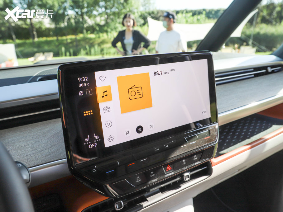 2022���ID. Buzz ������