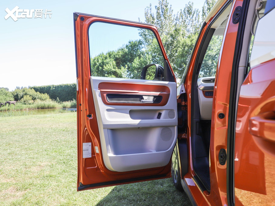 2022���ID. Buzz ������