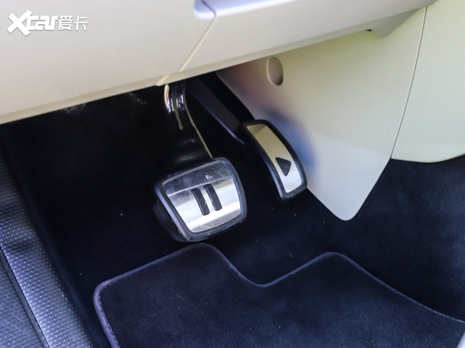 2022���ID. Buzz ������