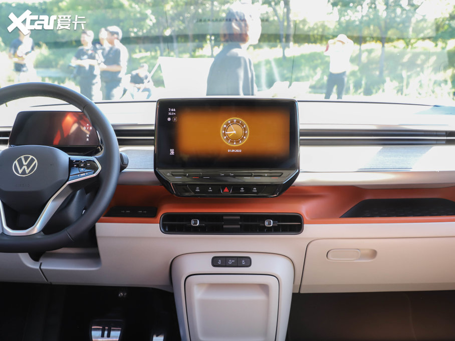 2022���ID. Buzz ������