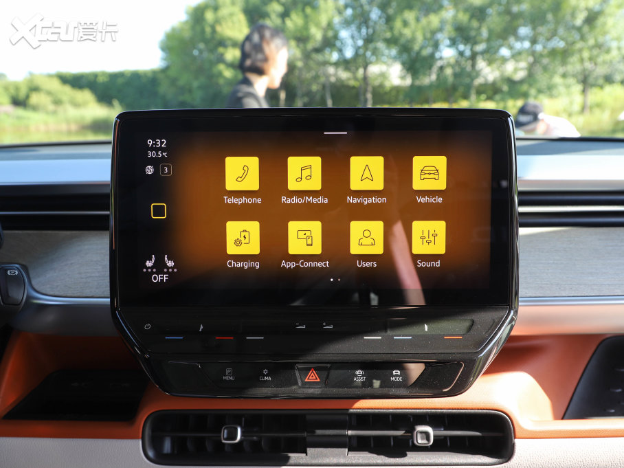 2022���ID. Buzz ������