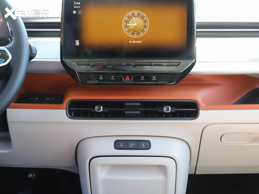 2022���ID. Buzz ������