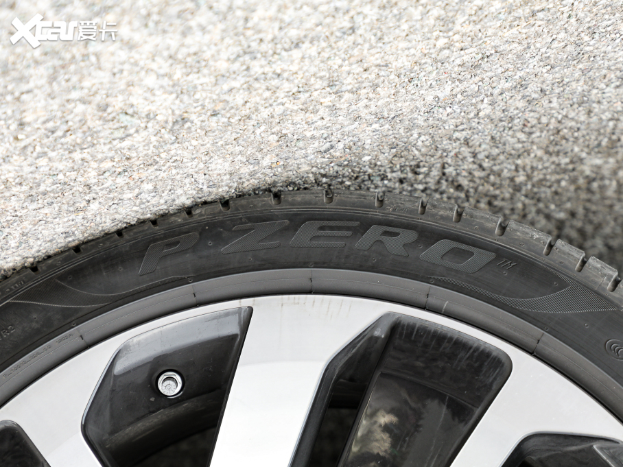 2022��A(y��)rteon(�M��) 2.0T Shooting Brake R-Line