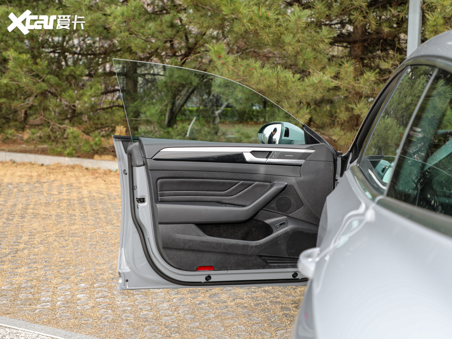 2022��Arteon(�M��) 2.0T Shooting Brake R-Line