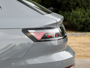 2022��2.0T Shooting Brake R-Line �������^