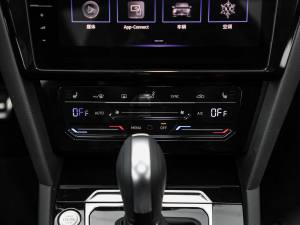2022款2.0T Shooting Brake R-Line 空调调节