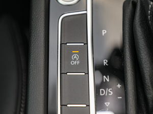 2022��2.0T Shooting Brake R-Line �п؅^(q��)