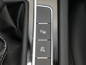 2022��2.0T Shooting Brake R-Line �п؅^(q��)