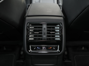 2022��2.0T Shooting Brake R-Line �п؅^(q��)