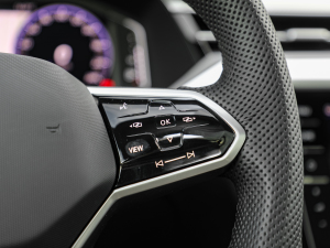 2022��2.0T Shooting Brake R-Line �п؅^