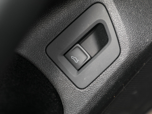 2022��2.0T Shooting Brake R-Line �п؅^