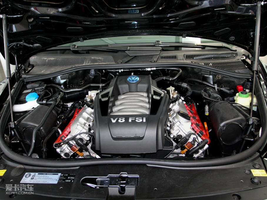 2010; 4.2L V8