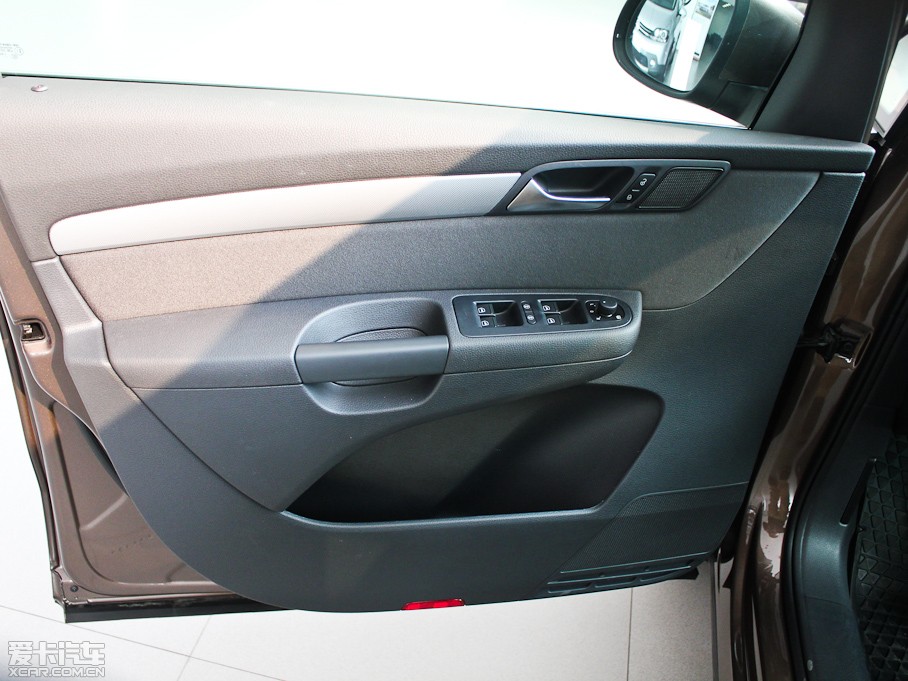 2012������ 2.0TSI ����� �WIV