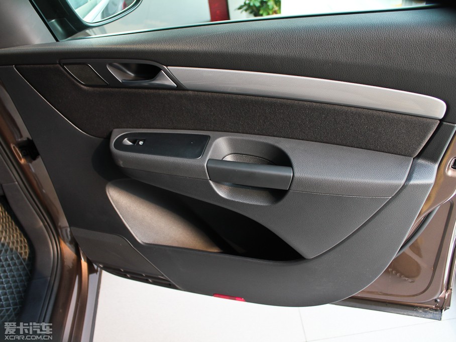 2012������ 2.0TSI ����� �WIV