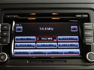 2012款2.0TSI 标配版 欧IV 中控台显示屏
