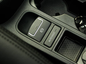 2012款2.0TSI 豪华版 欧IV 驻车制动器