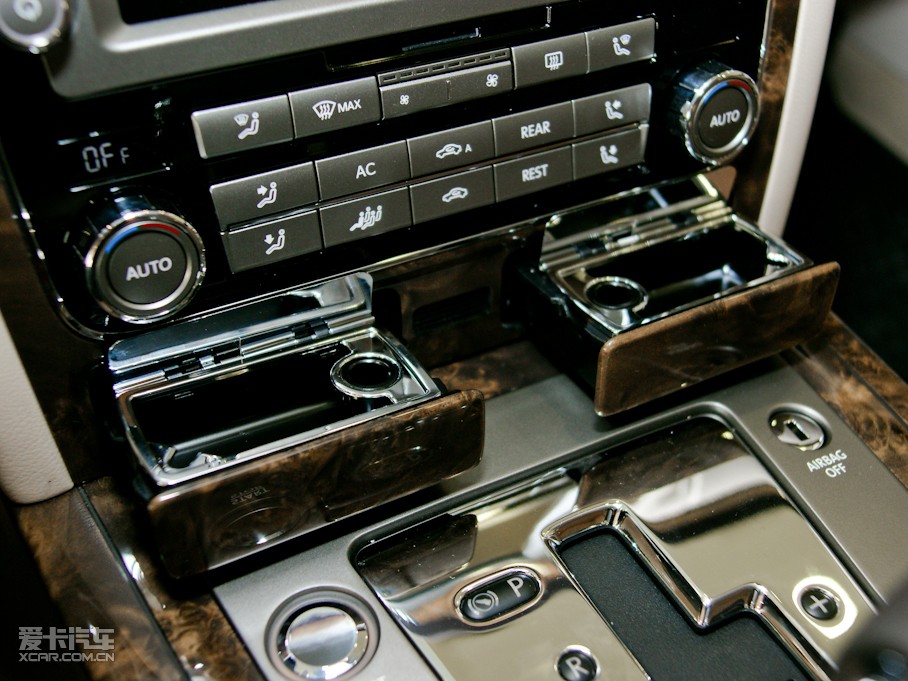 2011���x�v 3.6L 4�����LIndividual