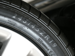 20113.6L 4LIndividual ^