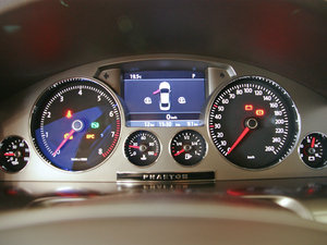 2011款3.6L 4座加长Individual 中控区