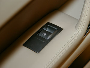 2011款3.6L 4座加长Individual 中控区