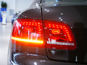 20113.6L 4LIndividual ^