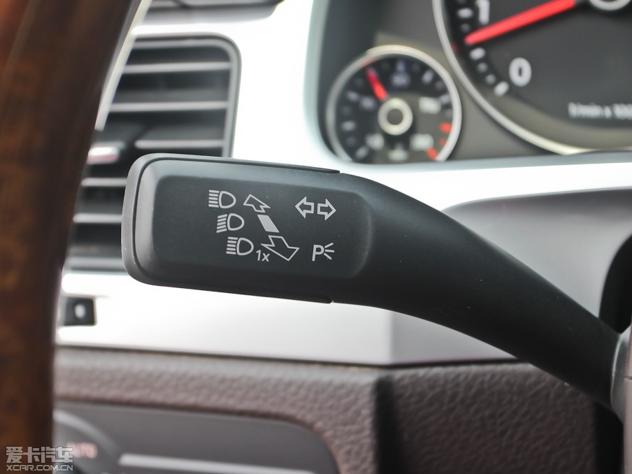 2011��;�J 3.0TSI ���A��