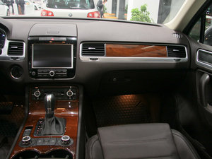 2011款3.0TSI 舒适型 中控区