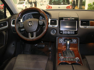 2011款3.0TSI 舒适型 中控区