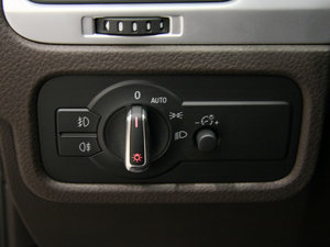 2011款3.0TSI 舒适型 中控区