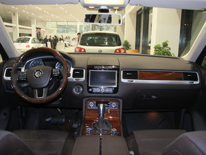 2011款3.0TSI 舒适型 中控区