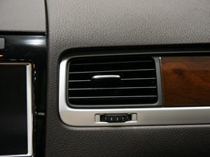 2011款3.0TSI 舒适型 中控区