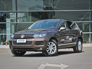2011款3.0TSI 高配型 左前45度
