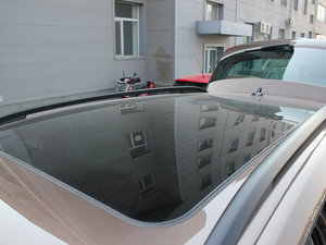 2011款3.0TSI 高配型 车顶
