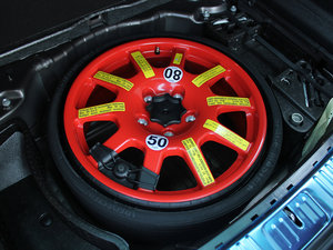 2011款3.0TSI 高配型 备胎
