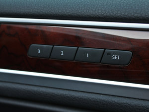 2011款3.0TSI 高配型 空间座椅